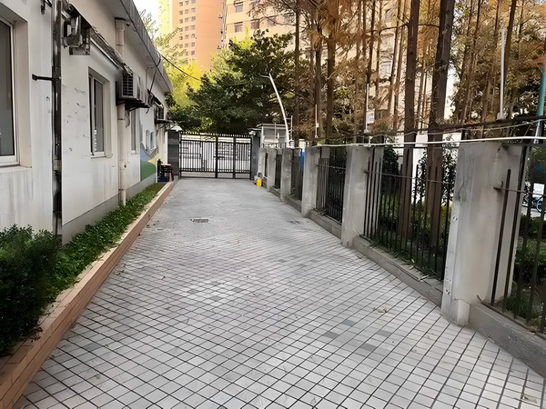 深圳通过公司入户_偶遇何猷君穿两年前的增高鞋，奚梦瑶外八严重 别什给我么都你们丢了